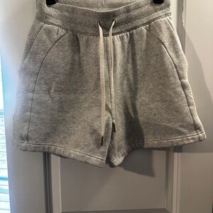 ✨ LULULEMON Heather Gray Soft Lounge Shorts Size 6 – Worn Once ✨